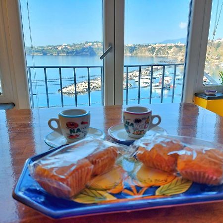 La Casa Azzurra Lägenhet Procida Exteriör bild