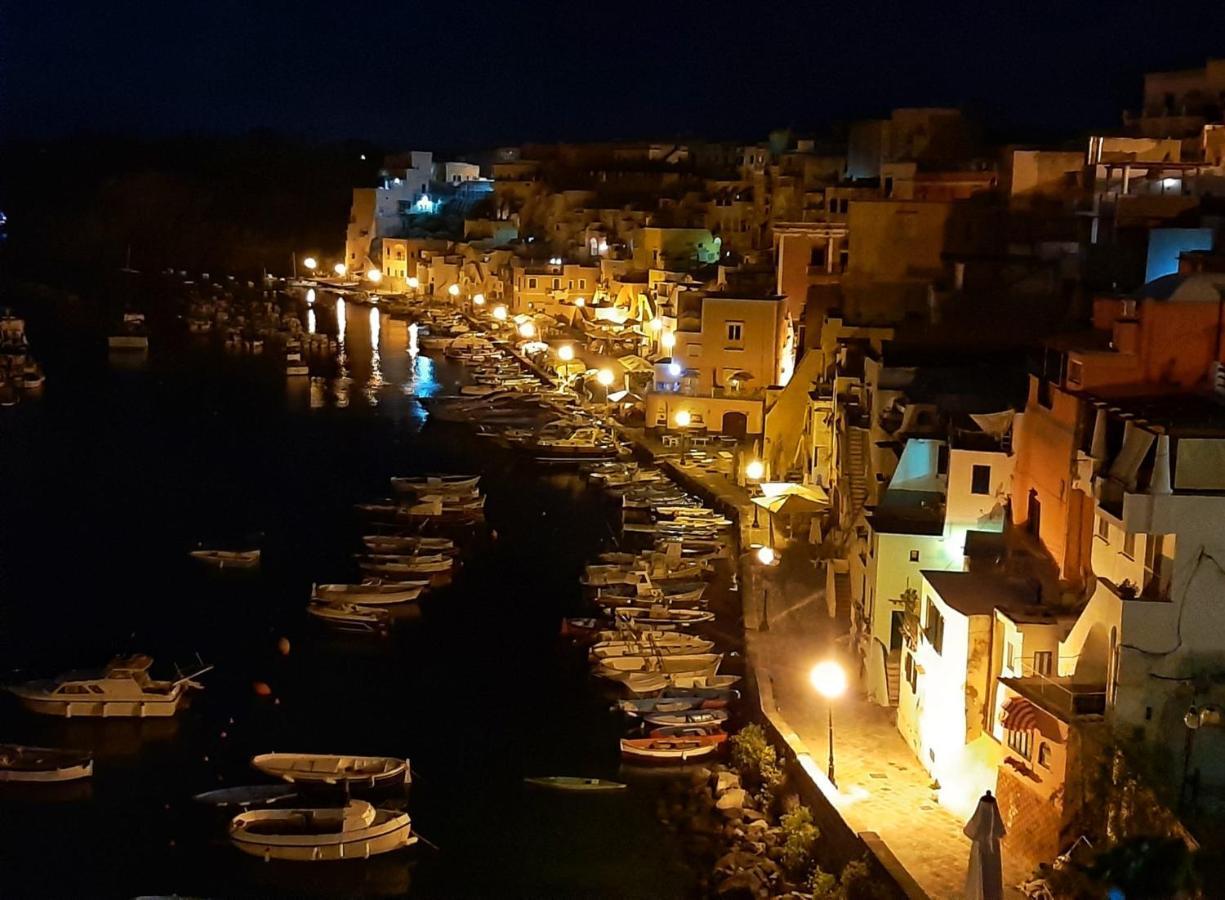 La Casa Azzurra Lägenhet Procida Exteriör bild