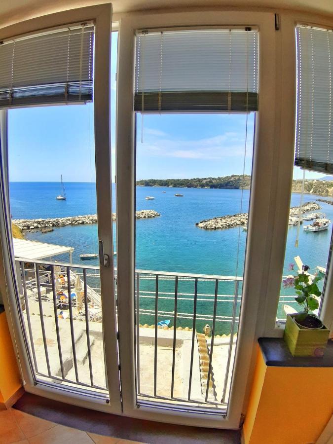 La Casa Azzurra Lägenhet Procida Exteriör bild