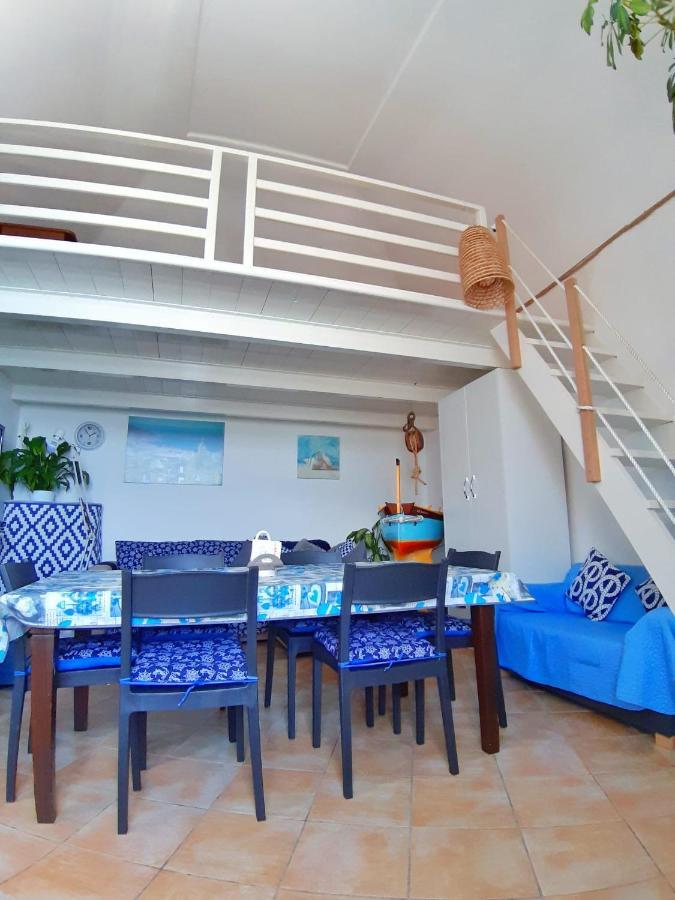 La Casa Azzurra Lägenhet Procida Exteriör bild