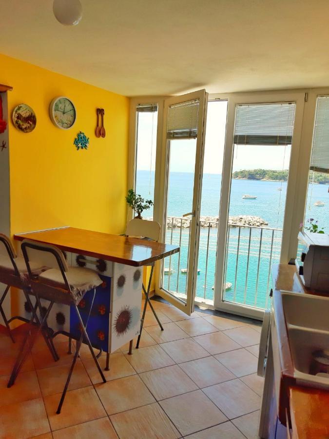 La Casa Azzurra Lägenhet Procida Exteriör bild
