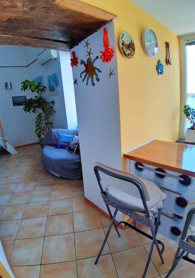 La Casa Azzurra Lägenhet Procida Exteriör bild