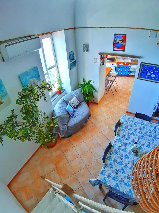 La Casa Azzurra Lägenhet Procida Exteriör bild