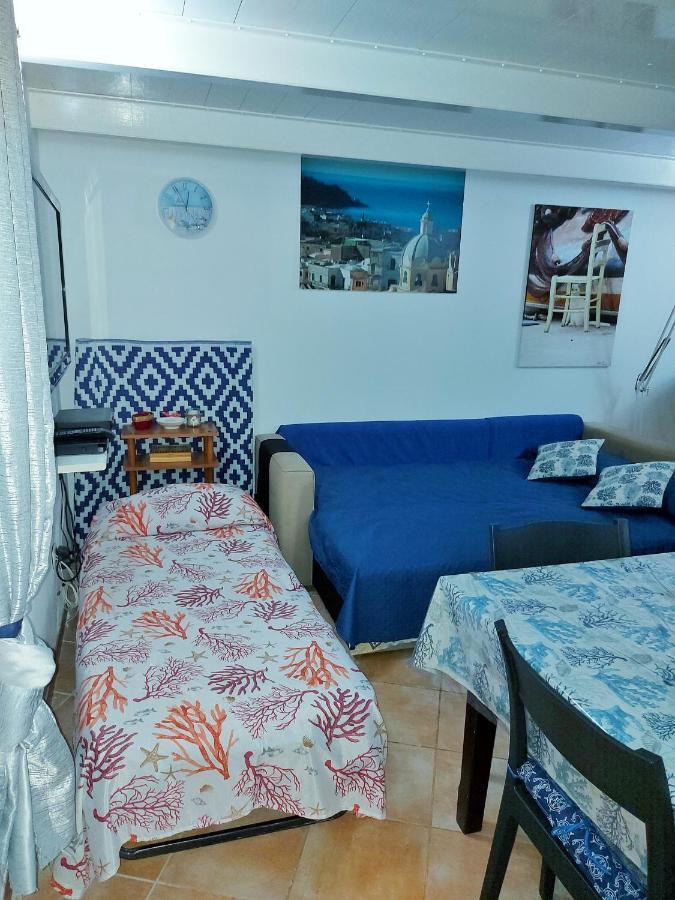 La Casa Azzurra Lägenhet Procida Exteriör bild