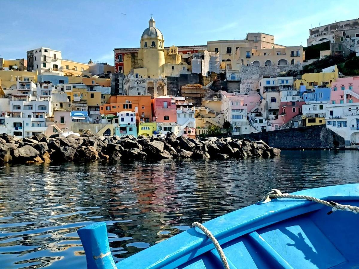 La Casa Azzurra Lägenhet Procida Exteriör bild