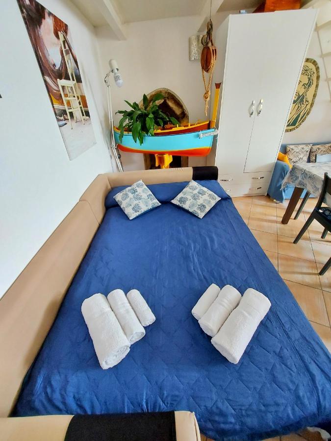 La Casa Azzurra Lägenhet Procida Exteriör bild